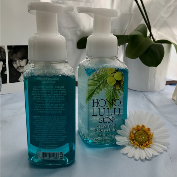 Bath & Body Works Honolulu Sun foaming hand soap - Picture 2 of 3